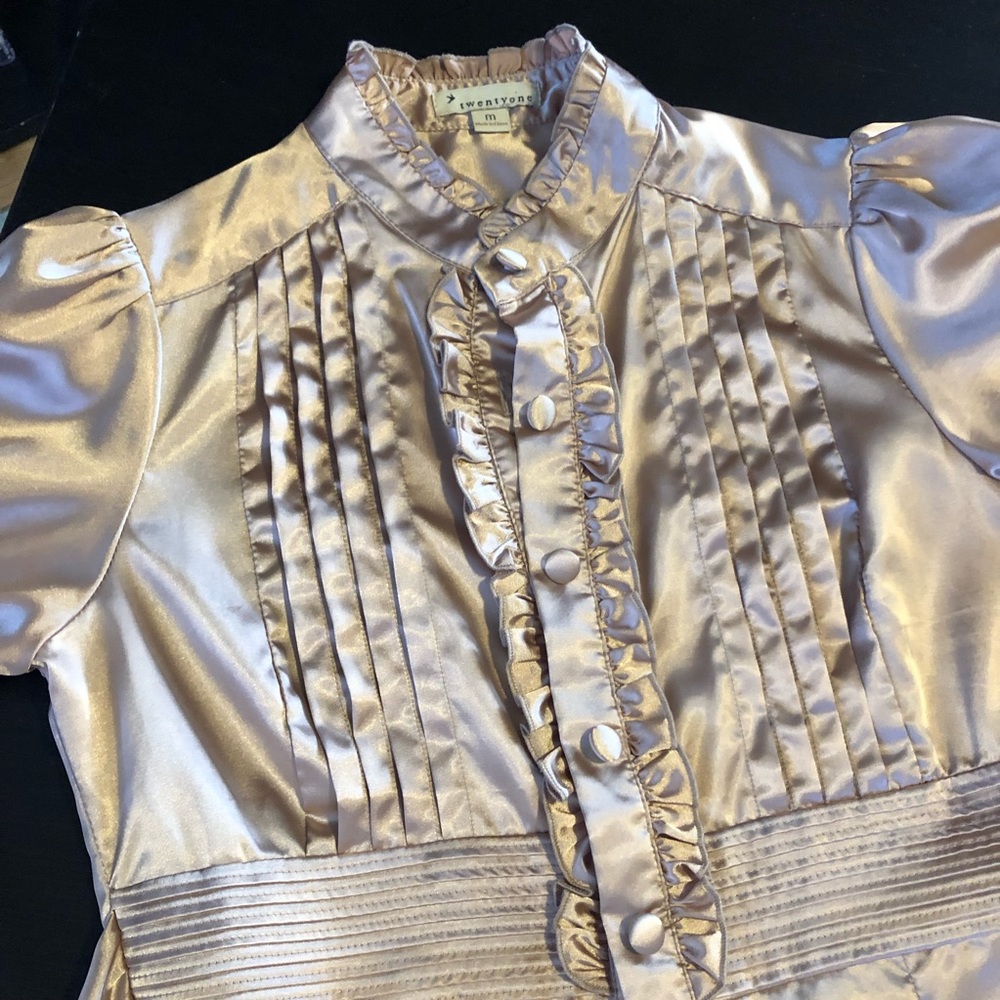 Champagne Rose top with 8 front buttons